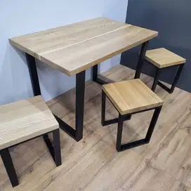 Set meja makan besi alas kayu