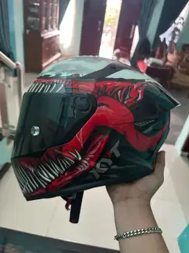 helm Kyt tt course limited edition venom