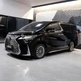Lexus LM350 4-seat VIP