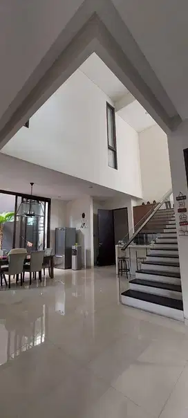 Rumah mewah minimalis modern siap huni Kupang Indah