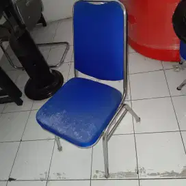 Kursi kantor masih sangat bagus hanya kotor aja