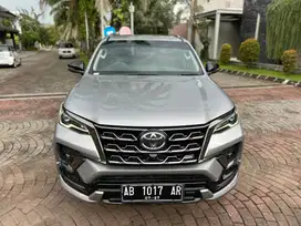 Fortuner VRZ GR Sport Tetradrive 4X4 Matic 2022 Diesel AB Tgn1