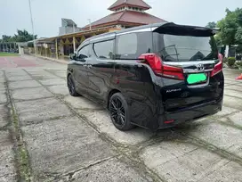 Toyota Alphard 2022 Bensin