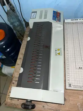 Mesin Laminating dan pemotong kertas