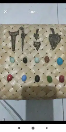 Keris mini dan batu akik