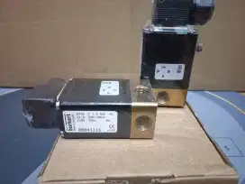 SOLENOID VALVE BURKERT 0330 C 3.0 NBR MS G1/4 230VAC