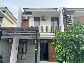 Disewakan Rumah 2 Lantai di Grahayana Karawang