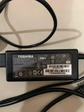 Charger laptop toshiba
