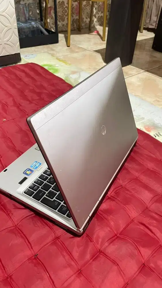 Dijual laptop merek HP CORE I5 Ram 16