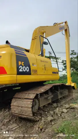 Long Arm PC200 2017
Excavator KOMATSU di Samarinda