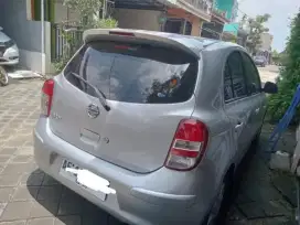 Nissan March 2011
