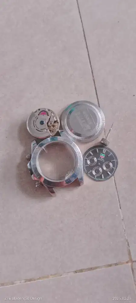 jam tangan rusak bekas no 233 bisa barter hp