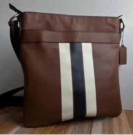 COACH charles crossbody (original 100%)