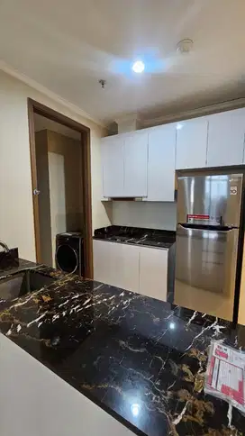 disewakan 2+1 bedroom type condo Semi Furnish taman anggrek residence