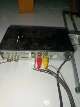 SET TOP BOX TV DAN ANTENA 1 SET KABEL PANJANG