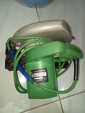 Mesin potong triplek/kayu