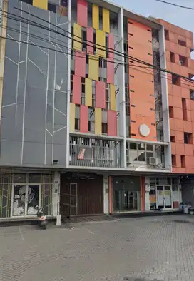 Ruko 4lantai modern lokasi strategis ramai di raya Mastrip