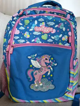 Tas ransel sekolah Smiggle