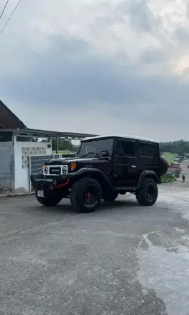 Dijual Toyota Landcruiser Hardtop sangat istimewa