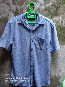Preloved Kemeja Kaos The Eksekutif,masih mulus warna aman,L Slim Fit