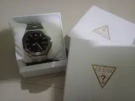 Jam tangan pria Guess
