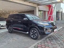 (TDP Rp 34,5 Jtan)
Toyota Fortuner VRZ 4x2  TRD Sportivo 2019