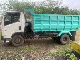 Jual Dump truk Isuzu th 2022