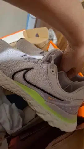 Original store 100% nike zoom limited like new