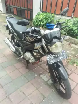 Di jual cepat motor Vixion 2012