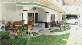 Rumah asri, lt 222, lb 250, 5 kt, 3 km, di lingkungan asri bisa KPR