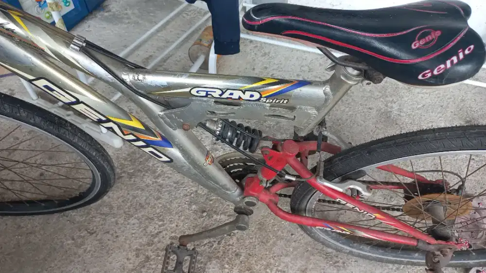 Di jual sepeda genio
