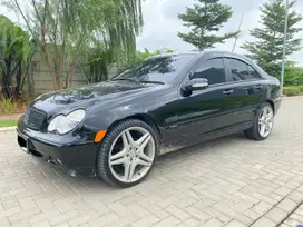 Mercedes-Benz C180 W203 TAHUN 2004 Bensin