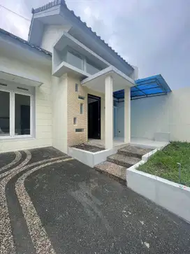 Rumah Modern 3 KT di Villa Puncak Tidar Malang
