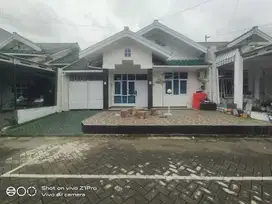 Disewakan Rumah Perum Elit Tengah Kota