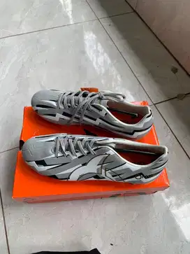 JUAL SEPATU BOLA ORTUSEIGHT