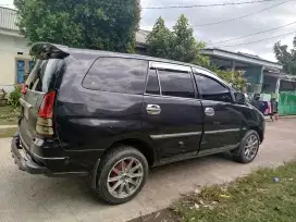 Mobil murah kelas menengah