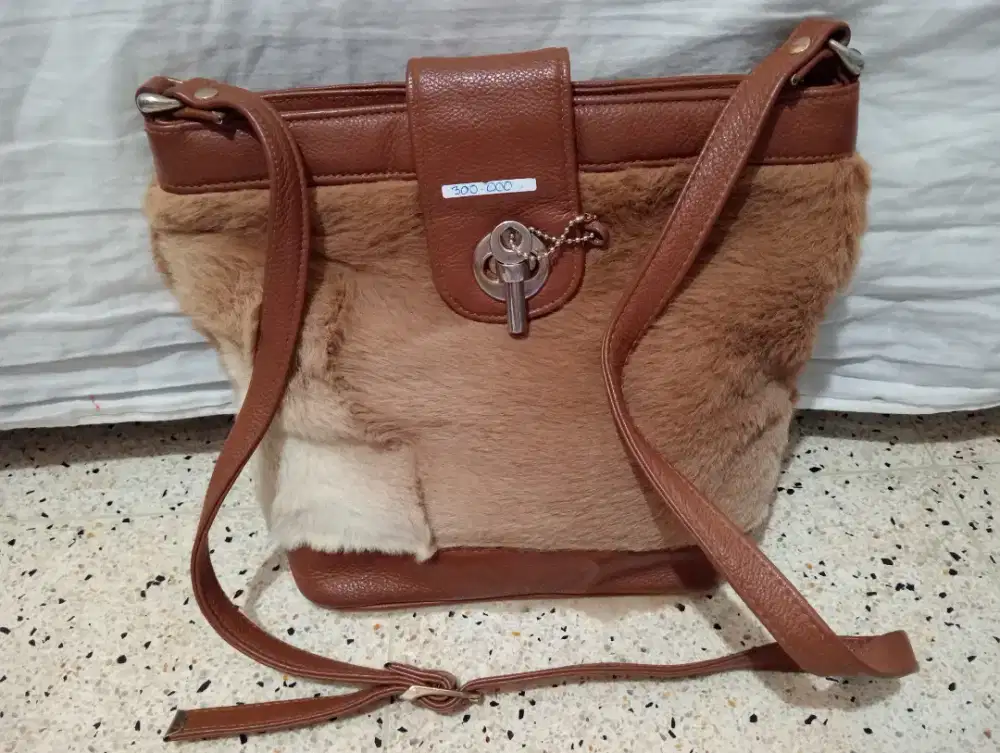 Tas Sling Monza Import Aus