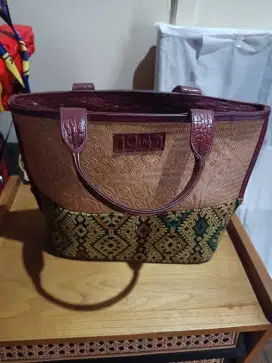 Tas Anyaman Rotan