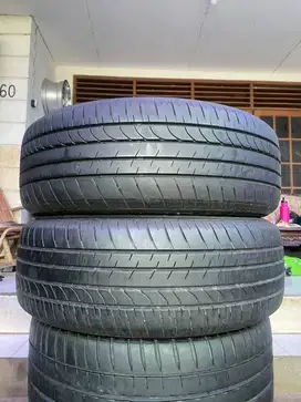 Ban Bridgestone Dueler H/L 33a 235 55 r20 2pcs