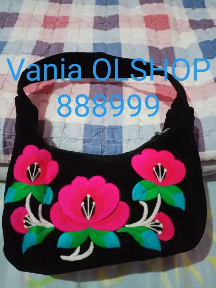 Dompet Tangan Wanita Monza Import