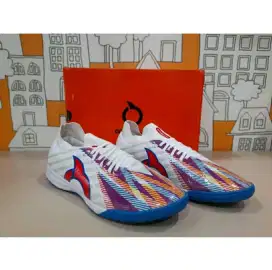 SEPATU FUTSAL ORTUSEIGHT