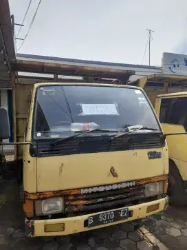 DIJUAL ColtDiesel Tahun 2000