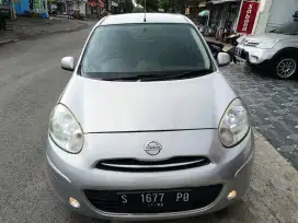 Nissan March 1.5 AT
