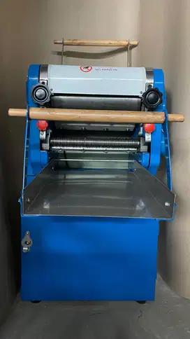 GETRA NOODLE MAKER MACHINE WITH FREE STANDING DZM-300 / DZM300 / DZM 3