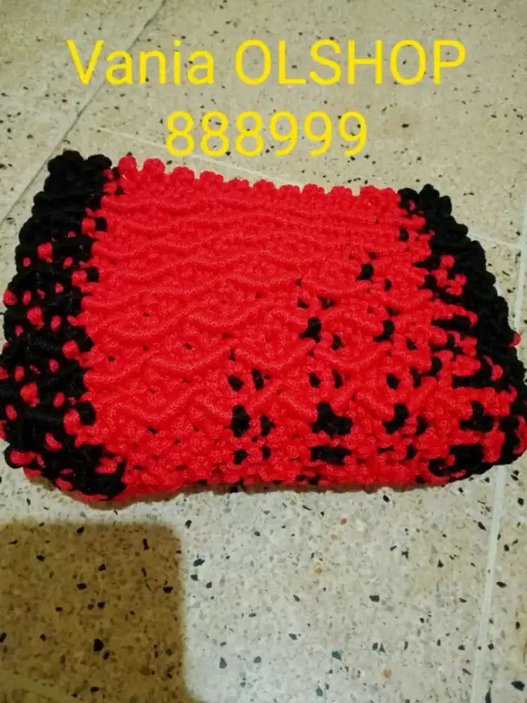 Dompet tangan wanita