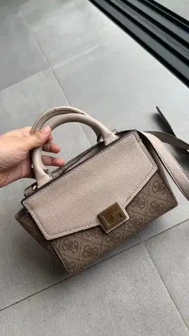 guess bag preloved