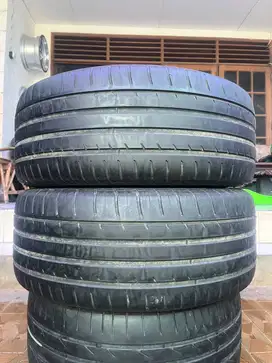 Ban GT Radial Champiro HPY 255 45 r20 2pcs