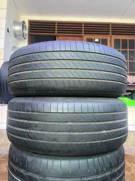 Ban Michelin Primacy 4 215 60 r17 2pcs
