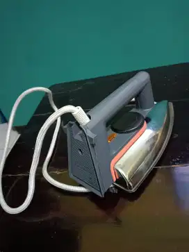 SETRIKA MASPION HA-110