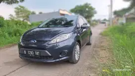 Ford fiesta 1.4 matic  sehat siap luar kota